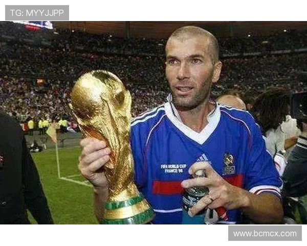 齐内丁·齐达内：从足球天才到传奇教练的辉煌之路与不朽影响