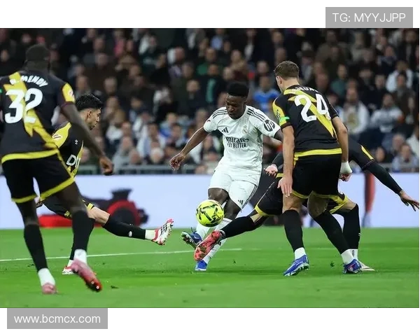 伯纳乌球场关闭翻修皇马欧冠主场暂时迁至马竞主场