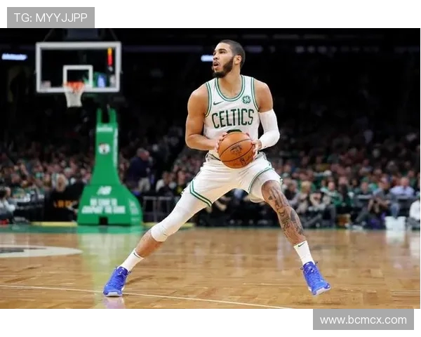 杰森塔图姆如何在NBA赛场上展现个人魅力与团队精神的完美结合 杰森塔图姆如何在NBA赛场上展现个人魅力与团队精神的完美结合